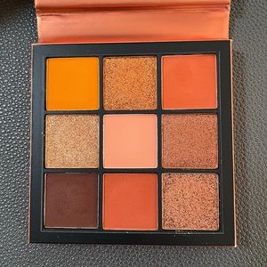Huda Beauty Topaz Obsessions Eyeshadow Palette